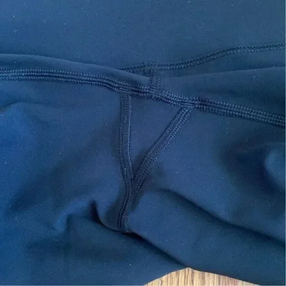 Studio Pocket Legging Size Small (Long Length) - Picture 9 of 11